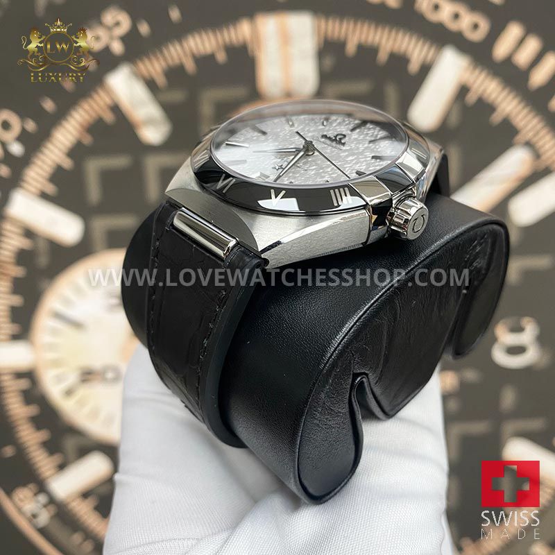 Omega Constellation 41mm Silver Dial 131.33.41.21.06.001 Pre-Owned - Image 4
