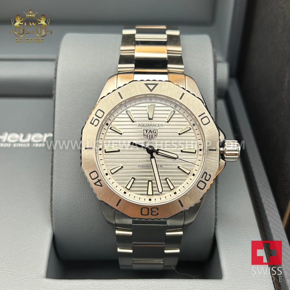 TAG Heuer Aquaracer Professional 200 Aquaracer 40mm